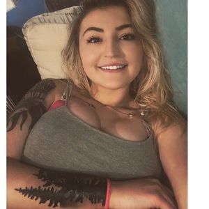 Meet your Posher, Alyssa